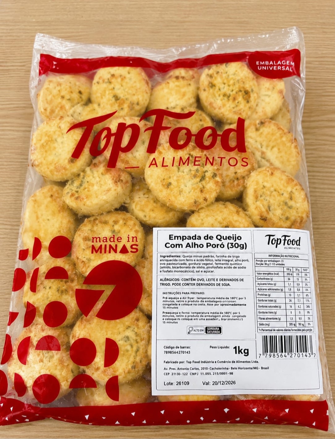 Empada de queijo com alho-poró